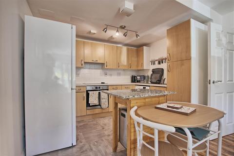 2 bedroom flat for sale, Maltings Close, Cambridge