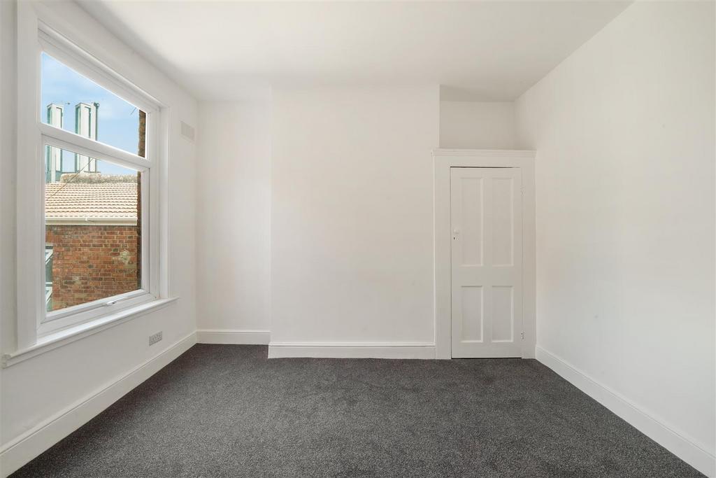 Mostyn Avenue, Wembley - More