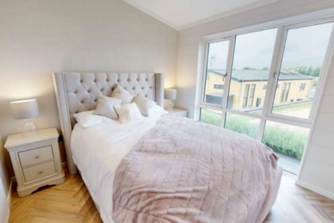2 bedroom lodge for sale, Maidenhead Road Windsor