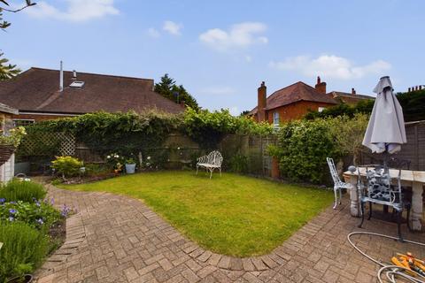 3 bedroom terraced house for sale, High Street, Stanwell, Surrey, TW19