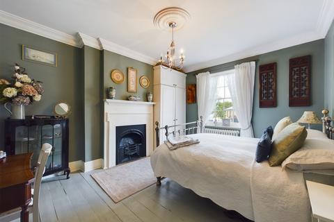 3 bedroom terraced house for sale, High Street, Stanwell, Surrey, TW19