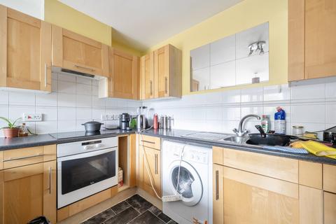 1 bedroom apartment for sale, Inverness Mews, London