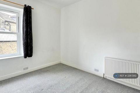 1 bedroom in a house share to rent, Highgate Road, High Peak, SK22