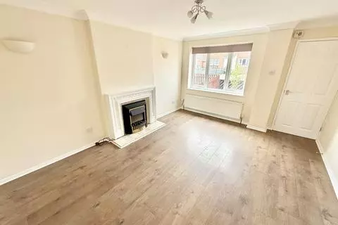 3 bedroom semi-detached house to rent – pohled 3