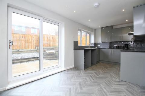 3 bedroom end of terrace house for sale, Hazelhurst Road, Ashton-Under-Lyne OL6