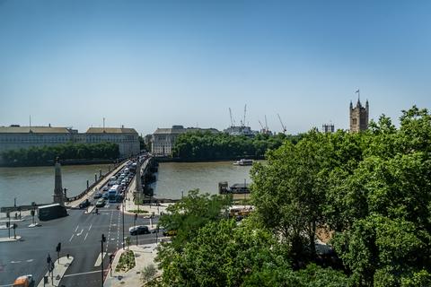 3 bedroom apartment to rent, Albert Embankment London SE1