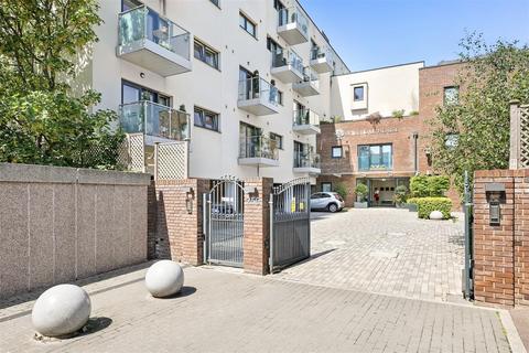 undefined, High Road, Loughton