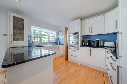 4 bedroom detached house for sale, Long Lane, Bexleyheath
