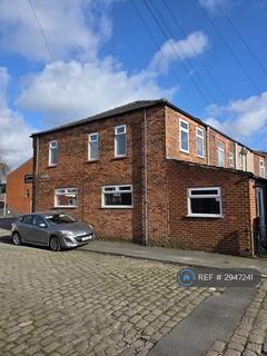 3 bedroom end of terrace house to rent, Warrington Road, Wigan, WN3