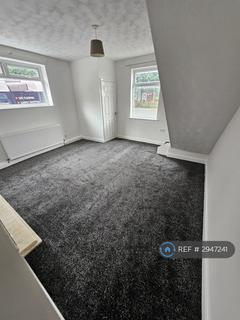 3 bedroom end of terrace house to rent, Warrington Road, Wigan, WN3