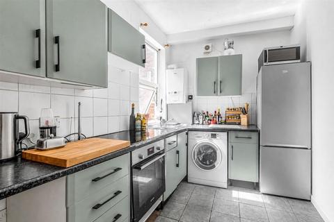 2 bedroom flat for sale, London NW10