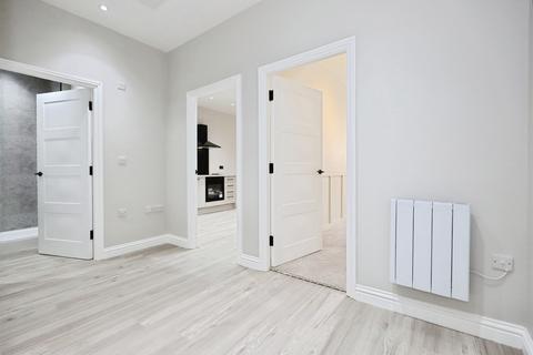 1 bedroom flat for sale, Vicar Street, Weavers Wharf Centre, Kidderminster, DY10