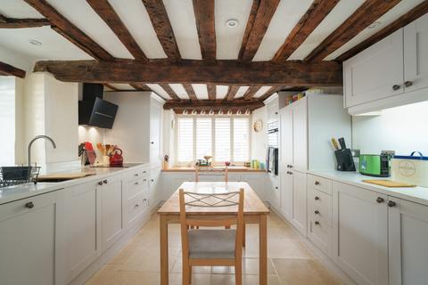 4 bedroom semi-detached house for sale, St. Thomas Street