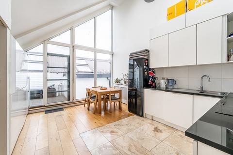 2 bedroom flat to rent, Prescott Place London SW4