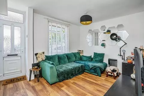 House in Portsmouth - View 3