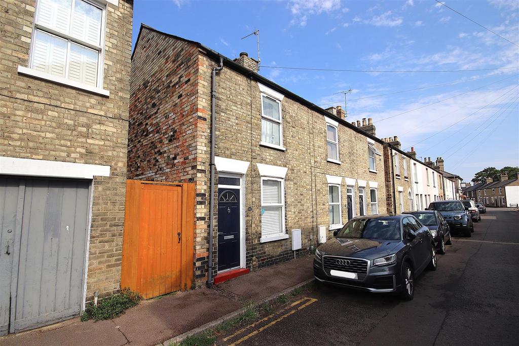 2 bedroom end of terrace house to rent