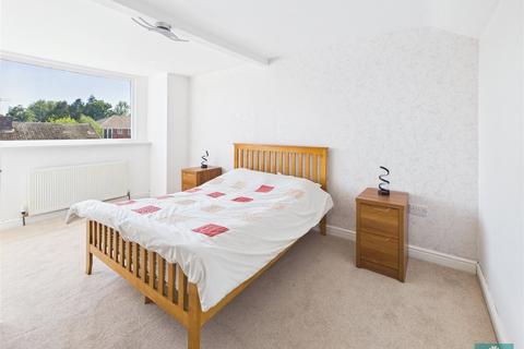 3 bedroom bungalow for sale, Farrowdale Ave, Shaw OL2