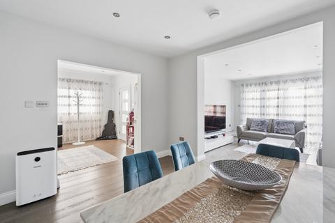 undefined, Woodford Crescent, Pinner