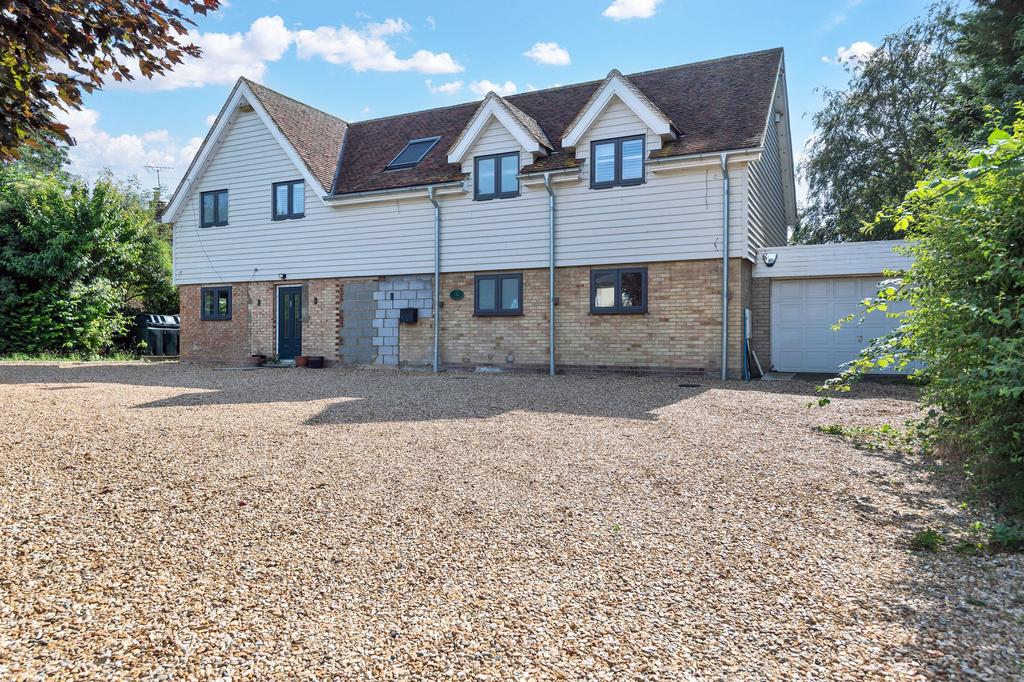 6 bedroom detached house for sale