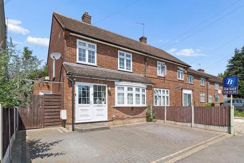 Leyburn Road, Romford, RM3