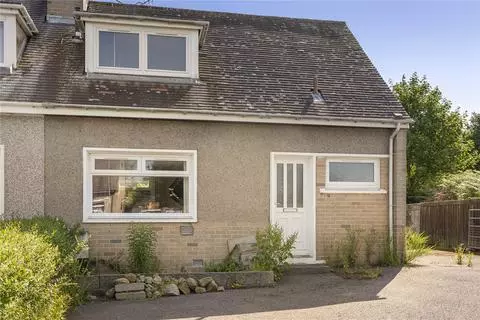 2 bedroom semi-detached house for sale