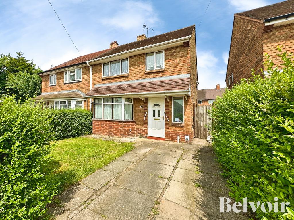 3 bedroom semi-detached house for sale