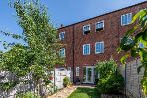 3 bedroom townhouse for sale, Leamore Lane, Walsall, West Midlands, WS2