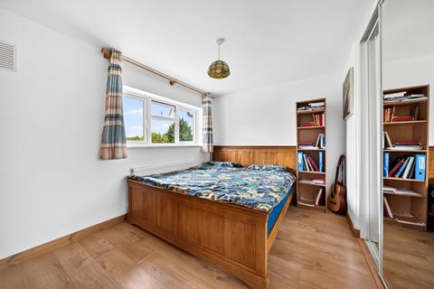 undefined, Martins Close, Surrey GU1