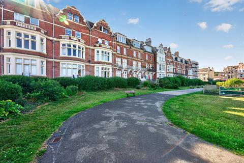 3 bedroom flat for sale, Grosvenor Gardens, St. Leonards-on-sea, TN38