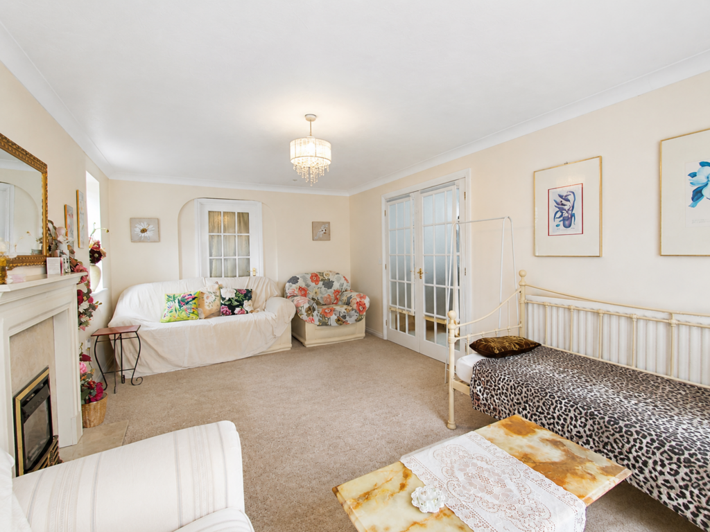 Bedroom, fireplace