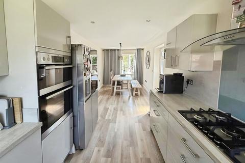 4 bedroom detached house for sale, Oldbridge Way, Bilsthorpe