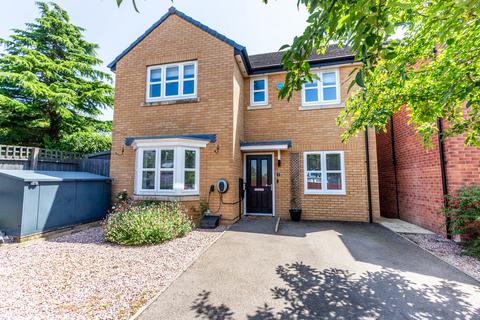 4 bedroom detached house for sale, Blackcurrant Grove, Rushden NN10