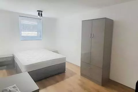 2 bedroom apartment to rent – pohled 3