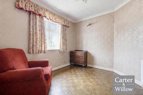 2 bedroom terraced house for sale, Valence Avenue, Dagenham, Essex