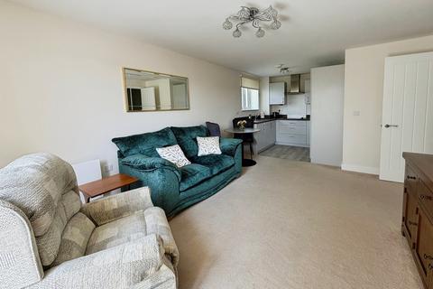 2 bedroom retirement property for sale, Crescent Place, Warminster