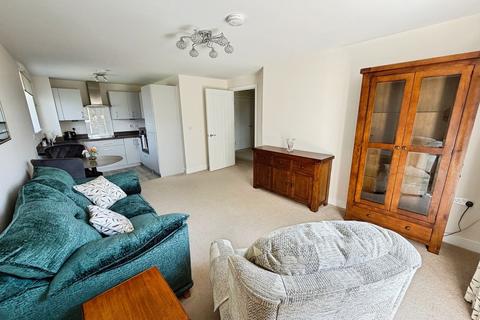 2 bedroom retirement property for sale, Crescent Place, Warminster