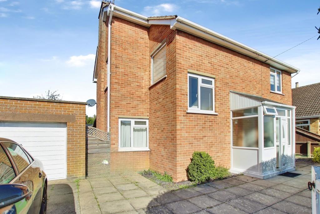 3 bedroom detached house to rent