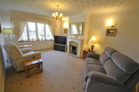 3 bedroom semi-detached bungalow for sale, Rossmoor Close, Doncaster DN9