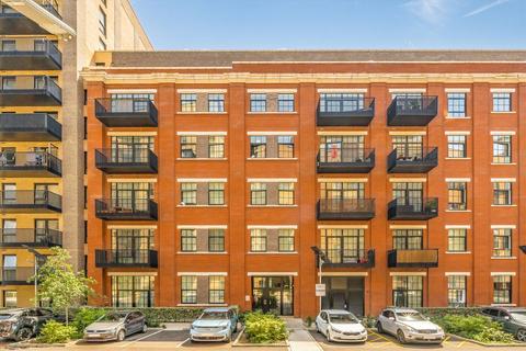 2 bedroom flat to rent, Farine Avenue, Hayes UB3