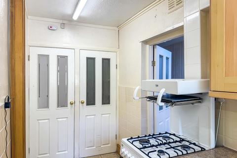 3 bedroom semi-detached house for sale, Apsley Road, Oldbury, West Midlands