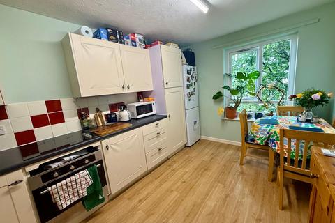 2 bedroom apartment for sale, Gerddi Rheidol, Trefechan SY23