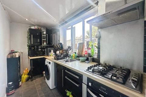 2 bedroom terraced house for sale, Hornby Street, Bury