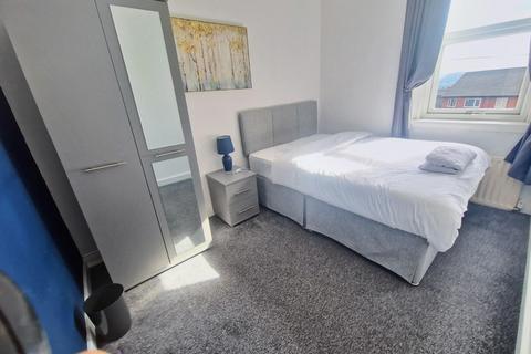 1 bedroom in a house share to rent, Deckham Terrace, Gateshead NE8