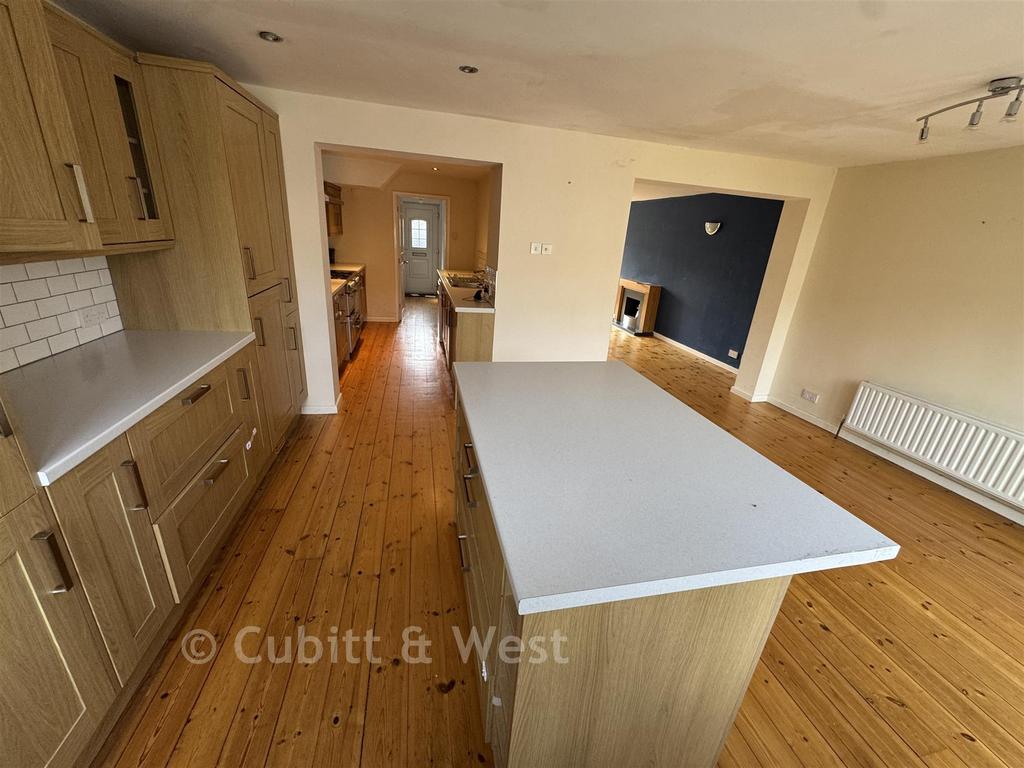 House in Brighton - View 5