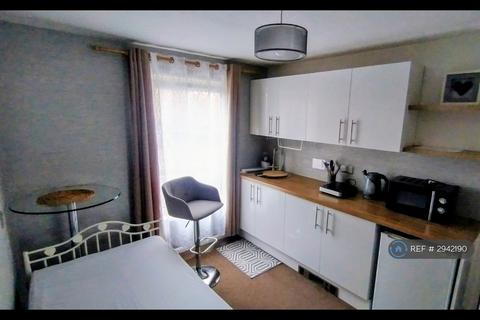 undefined, Northampton, Northampton, NN3