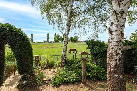 2 bedroom semi-detached house for sale, West Avenue, Melton Mowbray, Leicestershire