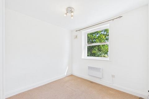 2 bedroom flat for sale, Yorktown Road, Sandhurst, Berkshire, GU47