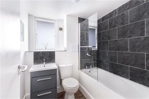 2 bedroom flat to rent, Ferrey Mews, London, SW9