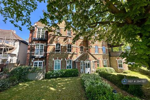 2 bedroom flat to rent, Hetton House, Loughton, IG10