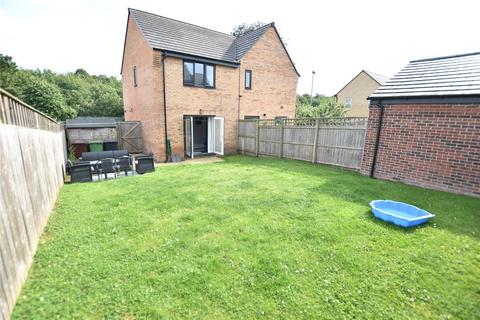 2 bedroom semi-detached house for sale, Dragon Close, Killingbeck, Leeds, West Yorkshire